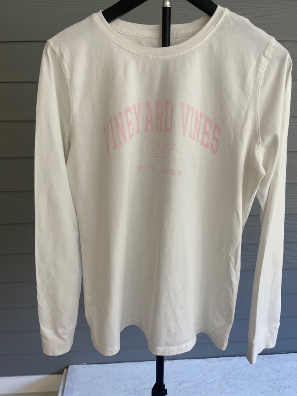 Vineyard Vines Marshmallow Long Sleeve Tee with Light Pink Logo Size Medium